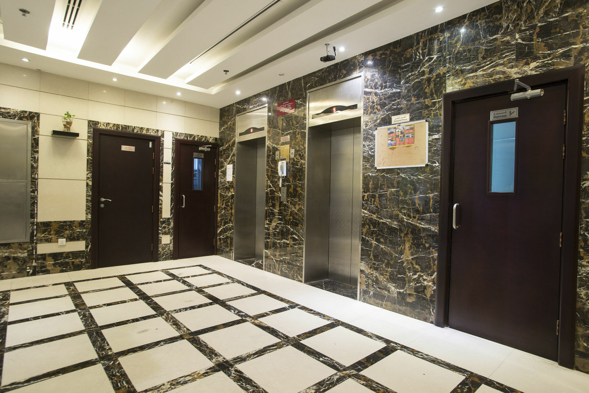 Travellers Hotel Apartment Dubai Eksteriør bilde